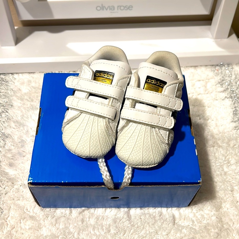 Adidas Crib (infants)